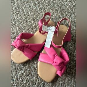 Old Navy Fuchsia Bow Sandals